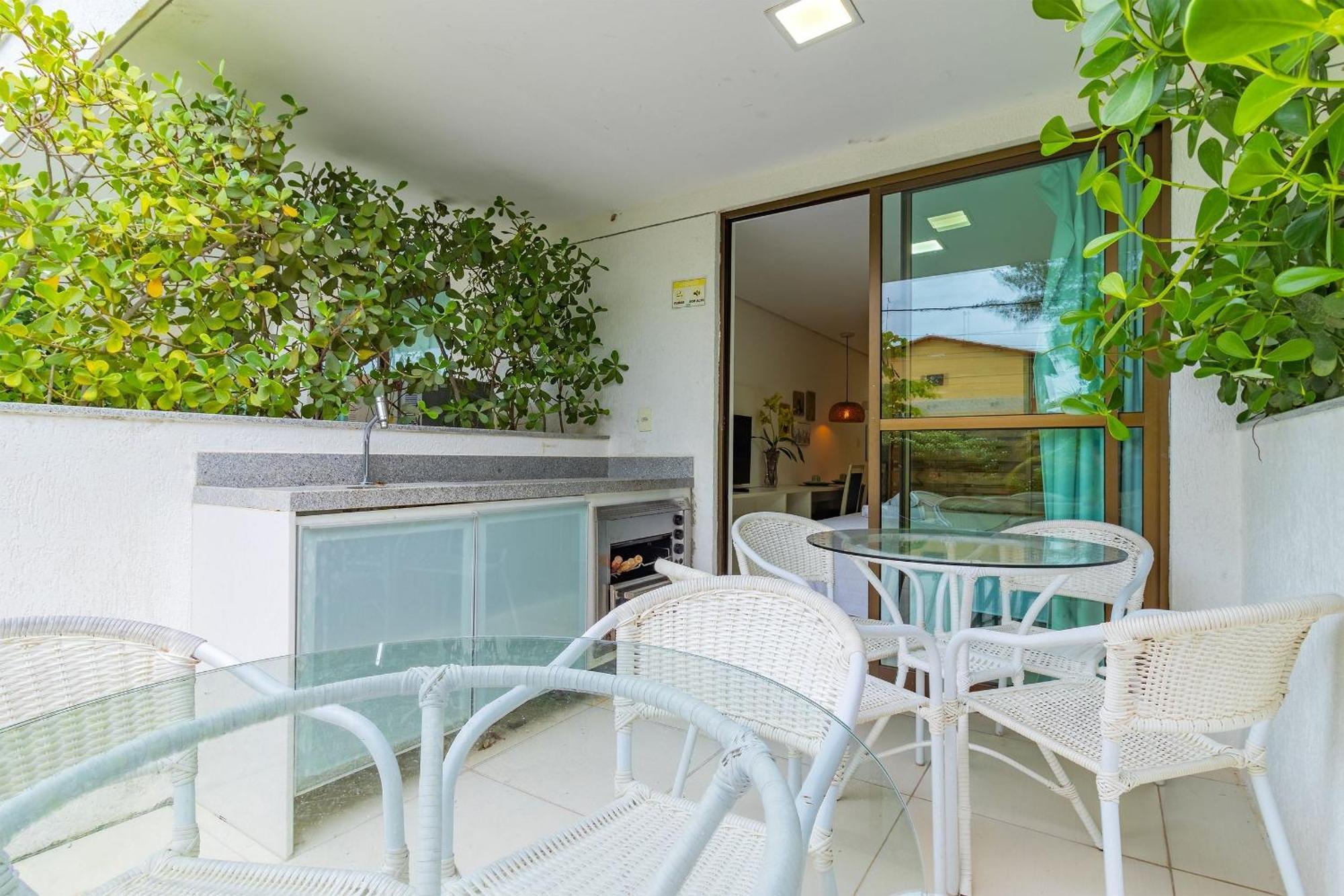 Laguna #108 - Flat Com Jardim Por Carpediem *